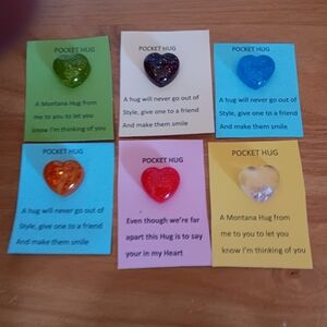 Resin pocket hearts come in all colors